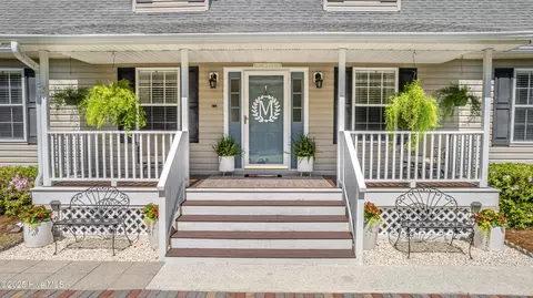 Exterior - 169 Pearsons Ln, Hampstead, NC 28443 photo 6 of 18
