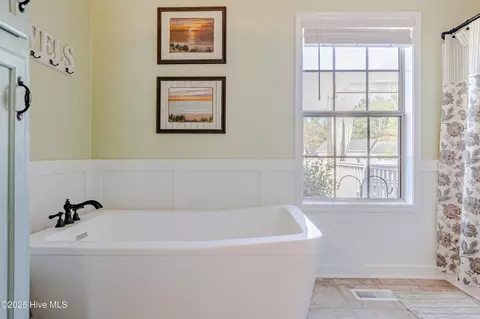 Bath - 169 Pearsons Ln, Hampstead, NC 28443 photo 3 of 10