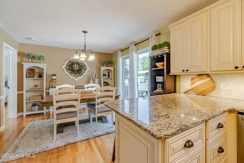 Dining - 169 Pearsons Ln, Hampstead, NC 28443 photo 5 of 5