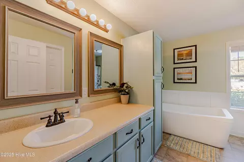 Bath - 169 Pearsons Ln, Hampstead, NC 28443 photo 1 of 10