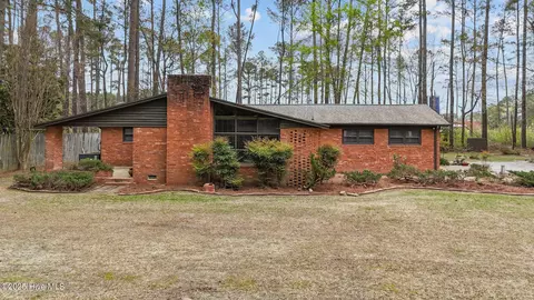4718 Rouse Rd, Farmville, NC 27828
