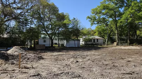 6313 Earl St SW, Ocean Isle Beach, NC 28469