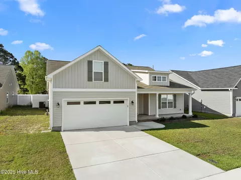 717 Oleander Dr, Greenville, NC 27858