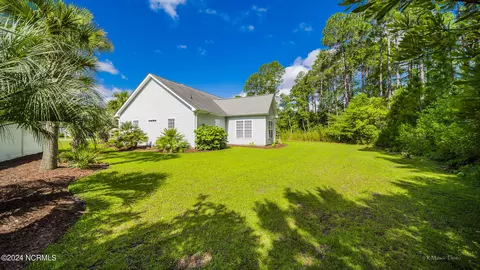 Exterior - 711 E Pipers Gln, Shallotte, NC 28470 photo 3 of 7