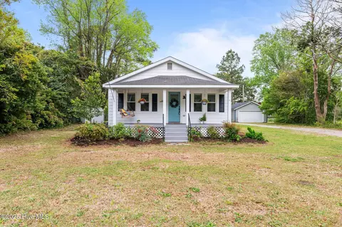 Exterior - 109 Pineview St, Havelock, NC 28532 photo 4 of 13