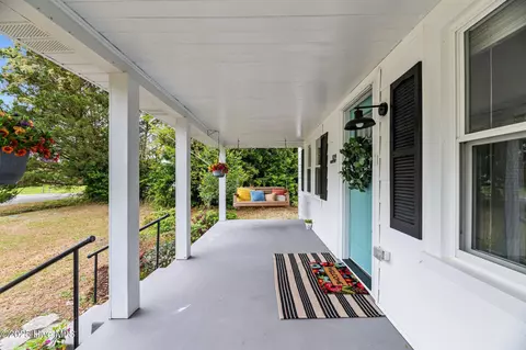 Exterior - 109 Pineview St, Havelock, NC 28532 photo 5 of 13