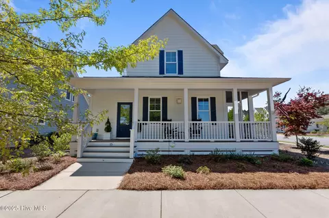 15 Station Ave, Southern Pines, NC 28387