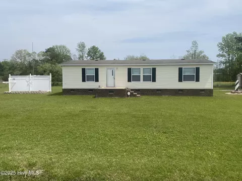 80 Rowe Rd, Bayboro, NC 28515