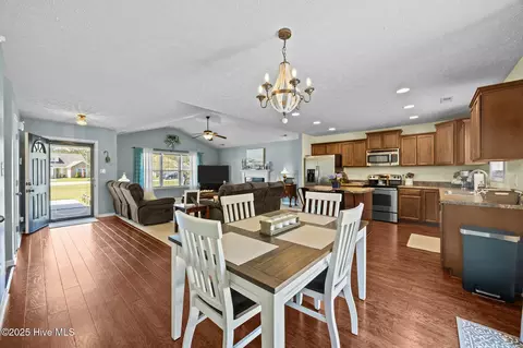 111 Apple Dr, Havelock, NC 28532 photo 6