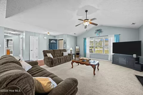 111 Apple Dr, Havelock, NC 28532 photo 8