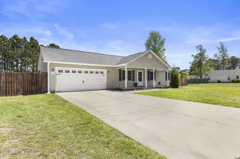 217 Michel Ct, Hubert, NC 28539 photo 3