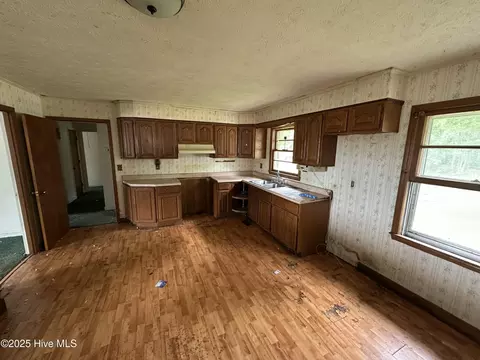 201 E Main St, Mccoll, SC 29570 photo 6