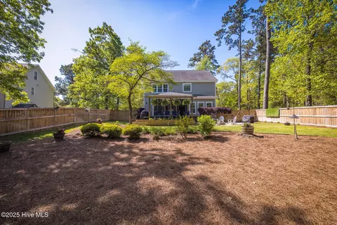 Exterior - 606 Center Dr, Hampstead, NC 28443 photo 13 of 15