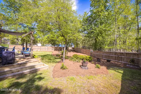 Exterior - 606 Center Dr, Hampstead, NC 28443 photo 12 of 15