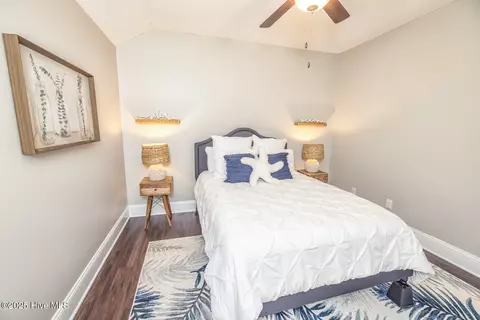 Bedroom - 606 Center Dr, Hampstead, NC 28443 photo 6 of 6