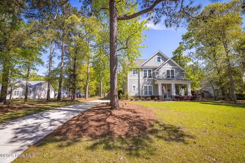 Exterior - 606 Center Dr, Hampstead, NC 28443 photo 1 of 15