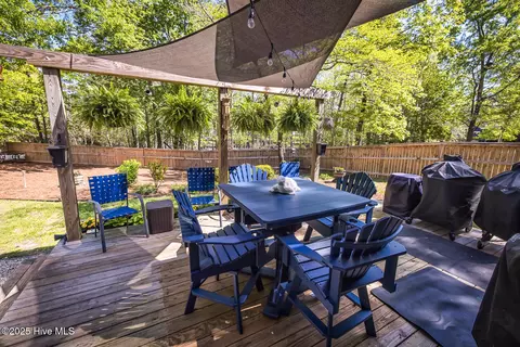 Exterior - 606 Center Dr, Hampstead, NC 28443 photo 11 of 15