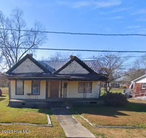 212 N West Ave, Oak City, NC 27857