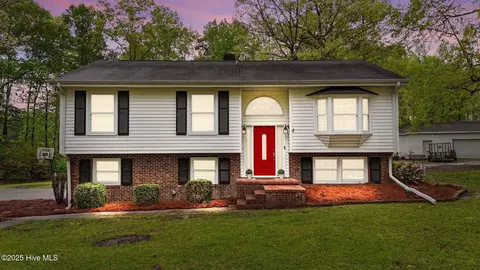 379 Greenbrier Rd, Tarboro, NC 27886