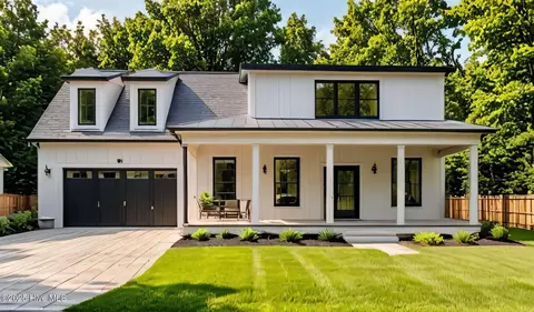 308 Crown Dr, Washington, NC 27889