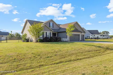 305 N North Landing Dr, Goldsboro, NC 27534