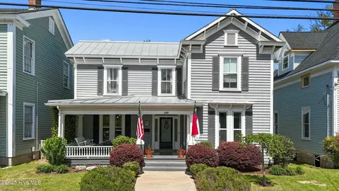 622 W 2nd St, Washington, NC 27889