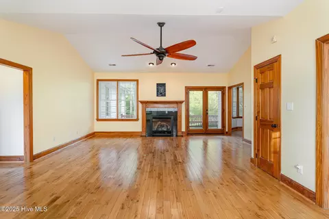 317 William Dr, Benson, NC 27504 photo 5