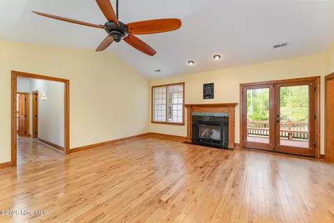 317 William Dr, Benson, NC 27504 photo 6