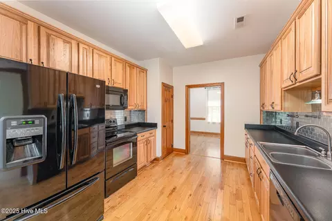 317 William Dr, Benson, NC 27504 photo 9