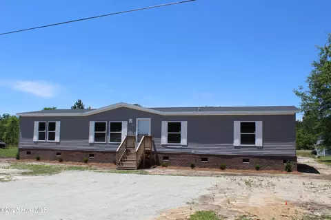 224 Mewborn Dr, Beulaville, NC 28518