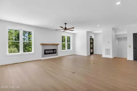124 N Brig Dr, Hampstead, NC 28443 photo 9