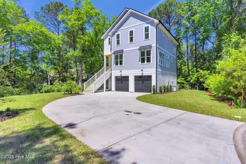 124 N Brig Dr, Hampstead, NC 28443