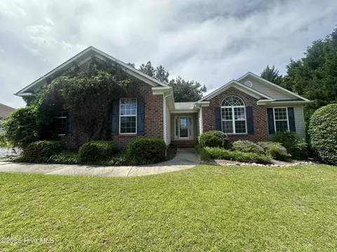 155 Patricia Ct, Whispering Pines, NC 28327