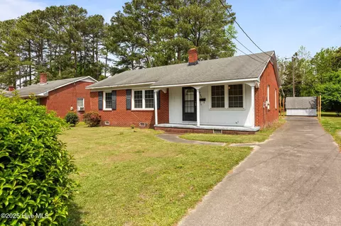 206 Pierce Rd, Kinston, NC 28501