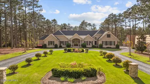 Exterior - 23 Cumberland Dr, Pinehurst, NC 28374 photo 2 of 11
