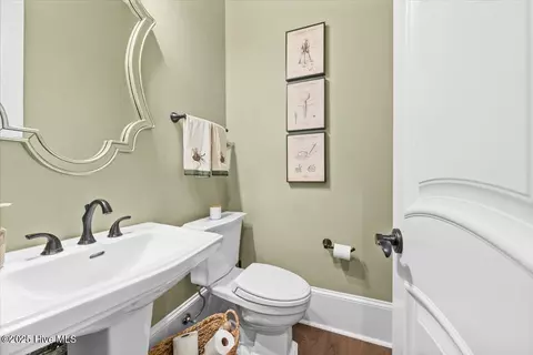 Bath - 23 Cumberland Dr, Pinehurst, NC 28374 photo 5 of 8