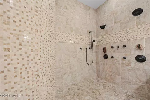 Bath - 23 Cumberland Dr, Pinehurst, NC 28374 photo 2 of 8