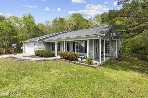 441 Boysenberry Ln, Hubert, NC 28539