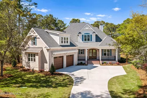 475 Carlton Ct SW, Ocean Isle Beach, NC 28469