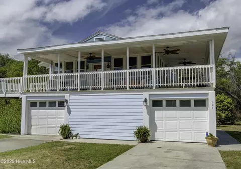 928 General Whiting Blvd, Kure Beach, NC 28449