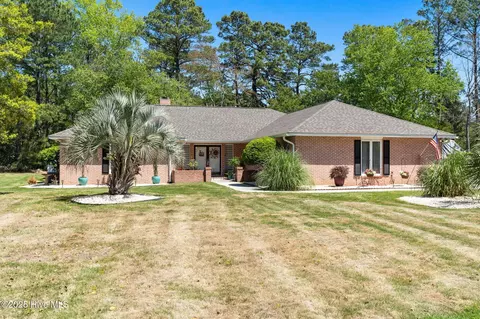 40 Fairway Dr, Shallotte, NC 28470