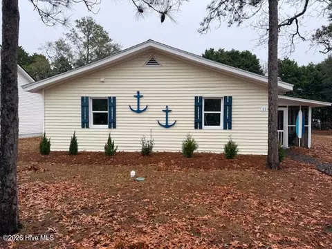 114 NW 14th St, Oak Island, NC 28465