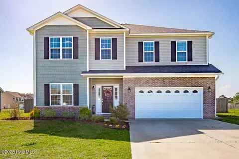 203 Harvest Blvd, Havelock, NC 28532