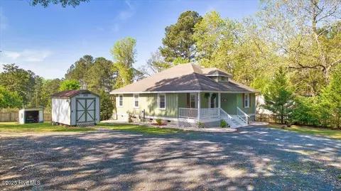 804 E Main St, Aberdeen, NC 28315 photo 4