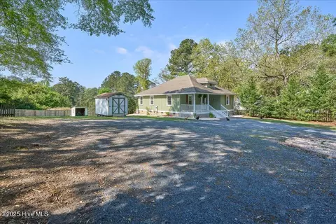 804 E Main St, Aberdeen, NC 28315 photo 5