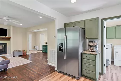 804 E Main St, Aberdeen, NC 28315 photo 27
