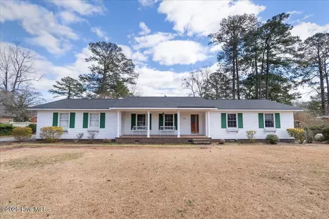 6325 Niblick Rd, Grifton, NC 28530