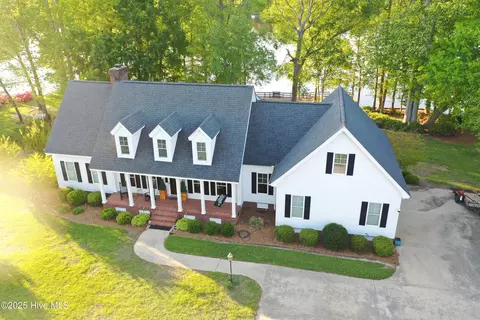 6392 Waters Edge Dr, Rocky Mount, NC 27803