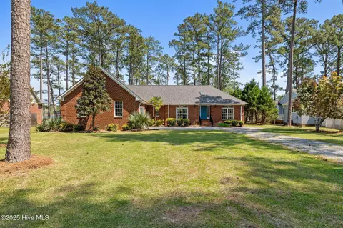 Exterior - 52 Shore Dr E, Oriental, NC 28571 photo 1 of 6
