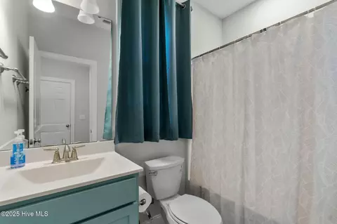 Bath - 10 E Cloverfield Ln, Hampstead, NC 28443 photo 1 of 6